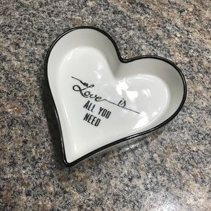 Love is all you need ring bowl